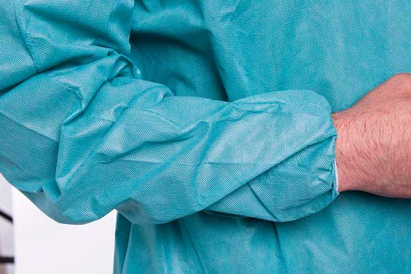 Revestimento curto de nutriÃ§Ã£o nÃ£o tecido de alta qualidade do laboratÃ³rio dos uniformes dos PP
